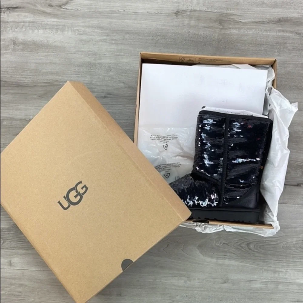 🍁 UGG 🍁 CLASSIC SHORT SEQUIN BLACK BOOTS - Picture 14 of 15